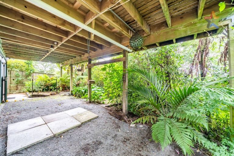 Photo of property in 176 Normandale Road, Normandale, Lower Hutt, 5010