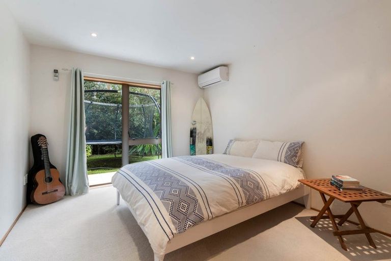 Photo of property in 2/60 Aberdeen Road, Campbells Bay, Auckland, 0620