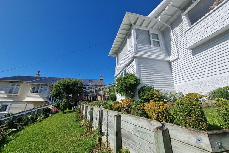 Photo of property in 50a The Parade, Island Bay, Wellington, 6023