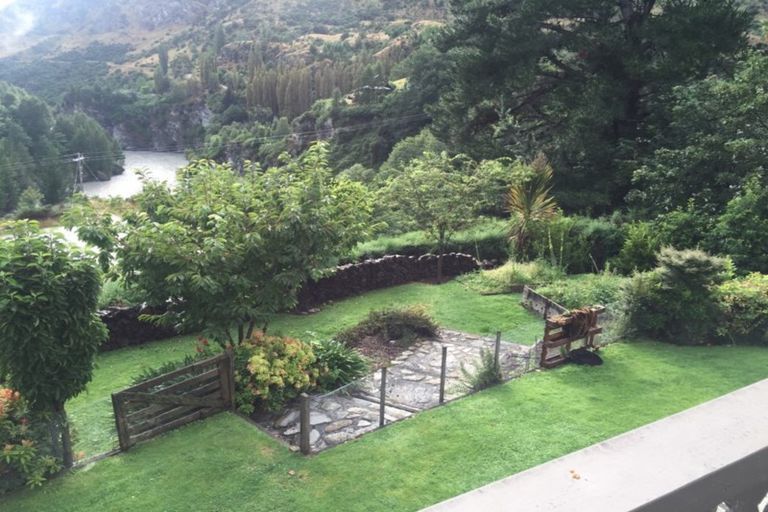 Photo of property in 11 Mcchesney Road, Arthurs Point, Queenstown, 9371