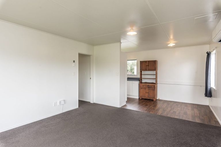 Photo of property in 2 Spackman Crescent, Paraparaumu, 5032