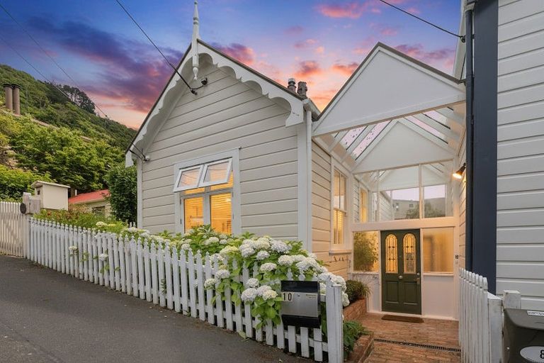 Photo of property in 10 Saint Mary Street, Thorndon, Wellington, 6011