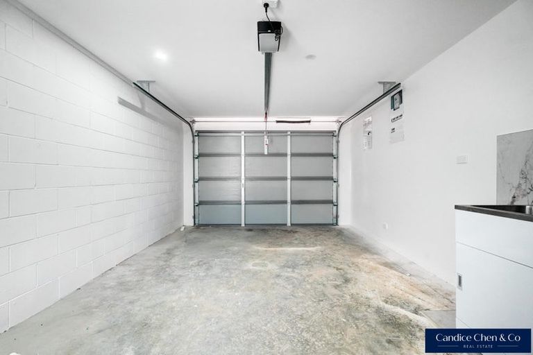 Photo of property in 74b Awaroa Road, Sunnyvale, Auckland, 0612