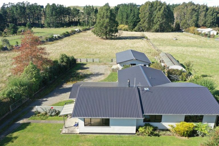 Photo of property in 71 School Road, Matamau, Dannevirke, 4977