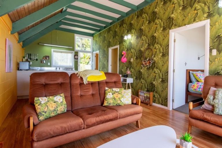 Photo of property in 252 Patons Rock Road, Patons Rock, Takaka, 7182