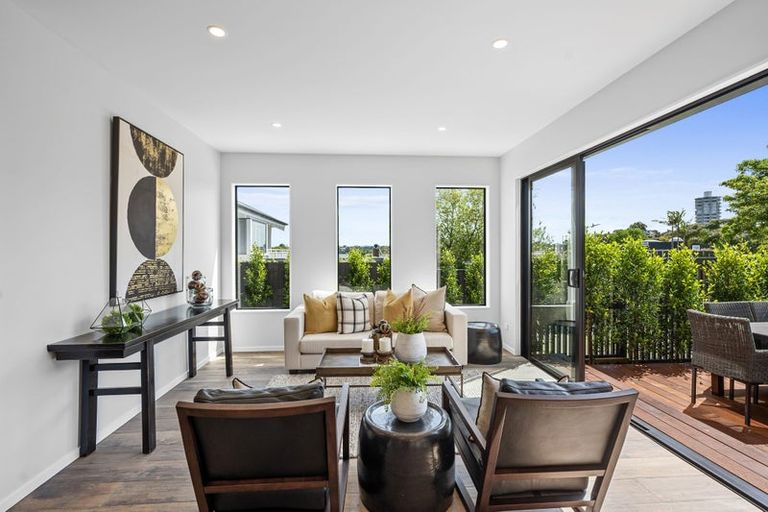 Photo of property in 12a Eric Price Avenue, Takapuna, Auckland, 0620