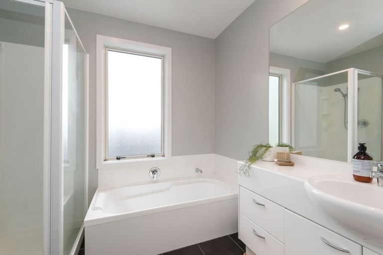 Photo of property in 4/17 Eversleigh Street, St Albans, Christchurch, 8014