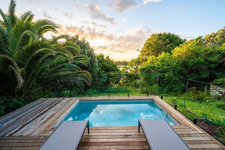 Photo of property in 314c Hurstmere Road, Takapuna, Auckland, 0622