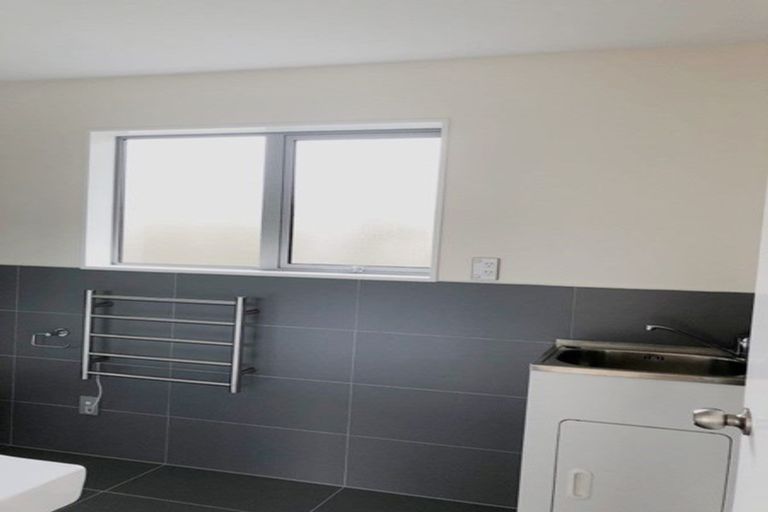 Photo of property in 127 Moire Road, West Harbour, Auckland, 0618