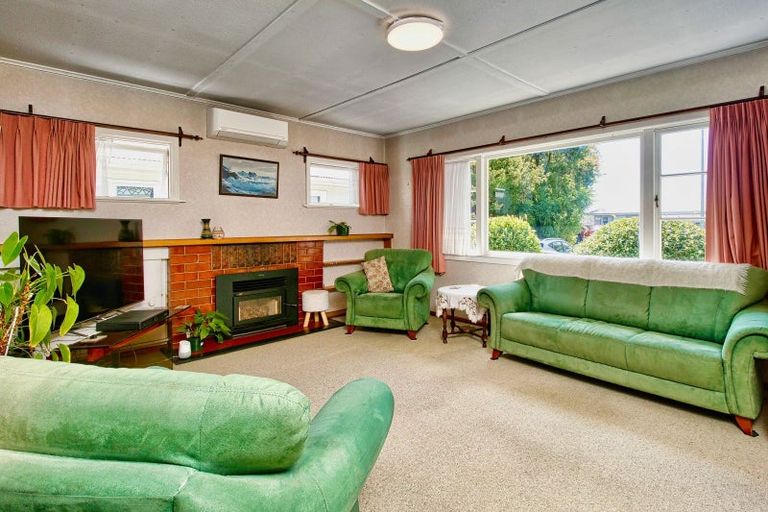 Photo of property in 37 Hillary Crescent, Maraenui, Napier, 4110