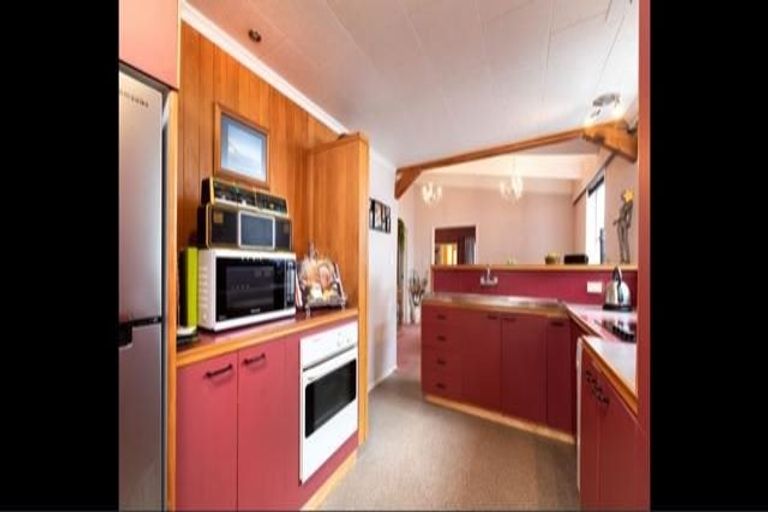 Photo of property in 7 Peace Avenue, Moturoa, New Plymouth, 4310