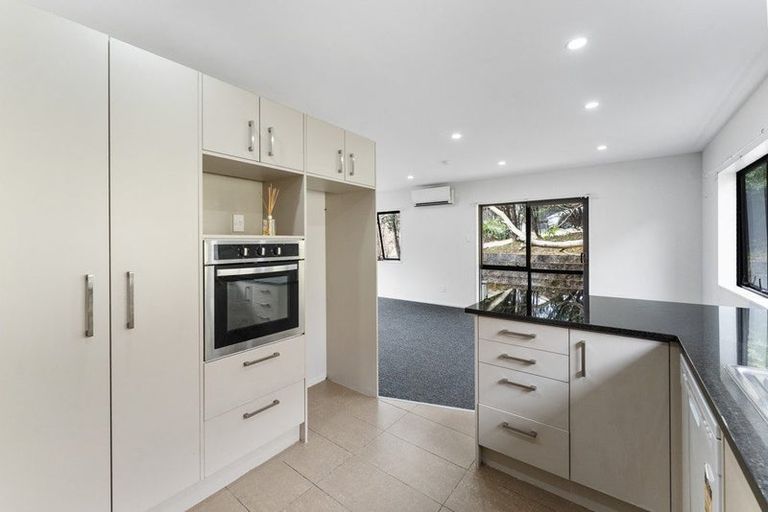 Photo of property in 46b Brains Road, Kelston, Auckland, 0602