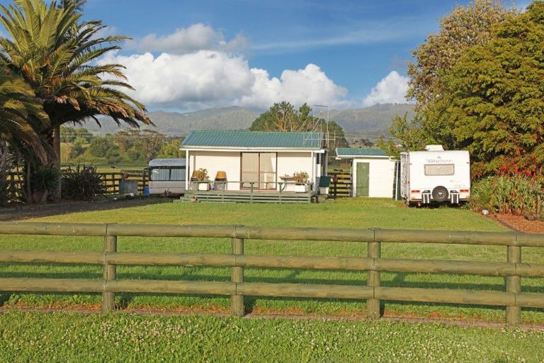 Photo of property in 861 East Coast Road, Kaiaua, Pokeno, 2473