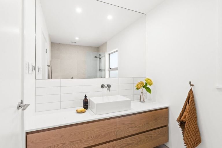 Photo of property in 23 Saint Hill Lane, Havelock North, 4130