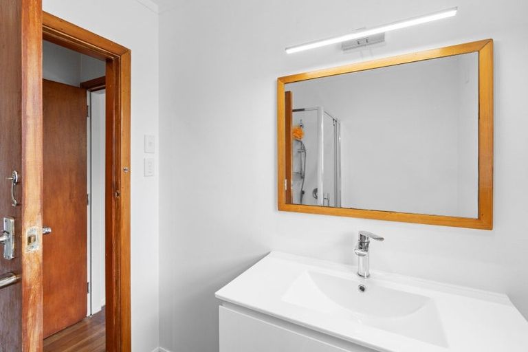 Photo of property in 78 Kirk Street, Otaki, 5512