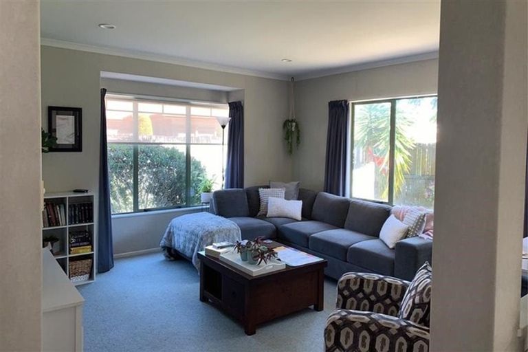 Photo of property in 33 Lavender Place, Papamoa Beach, Papamoa, 3118