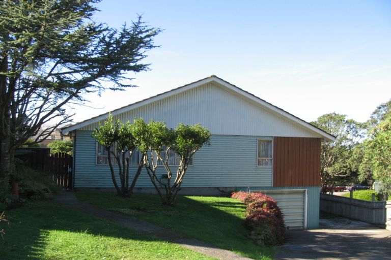 Photo of property in 2 John Sims Drive, Broadmeadows, Wellington, 6035