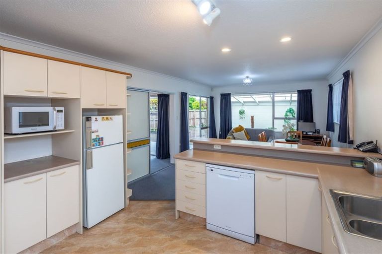 Photo of property in 22 Bucknell Street, Sockburn, Christchurch, 8042