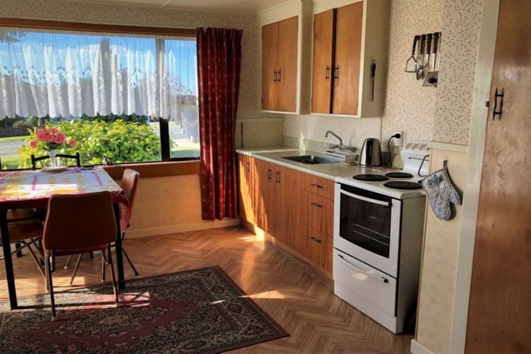 Photo of property in 83 Main Road, Clinton, 9534