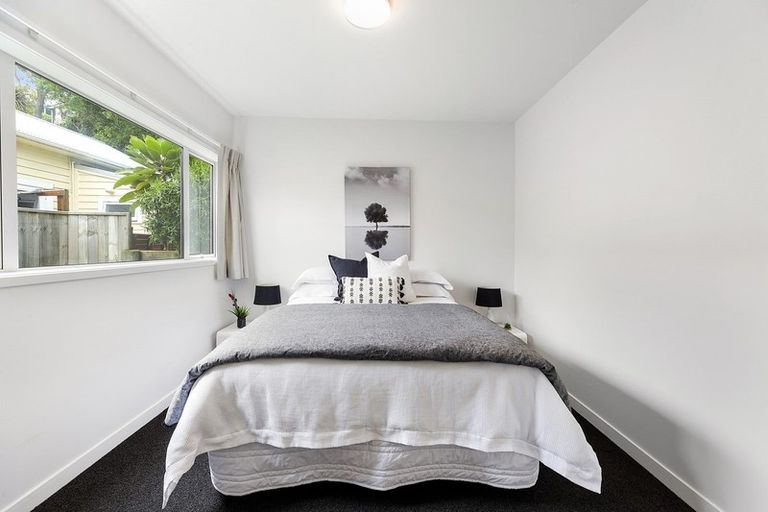 Photo of property in 8/74 Derwent Street, Island Bay, Wellington, 6023