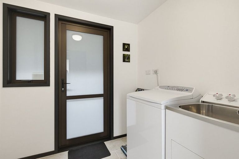 Photo of property in 68a Rama Crescent, Khandallah, Wellington, 6035