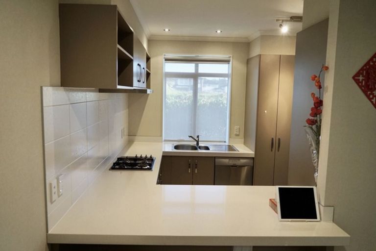 Photo of property in 100 Flat Bush School Road, Flat Bush, Auckland, 2019