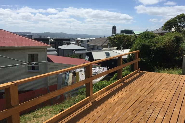 Photo of property in 14 Bidwill Street, Mount Cook, Wellington, 6021