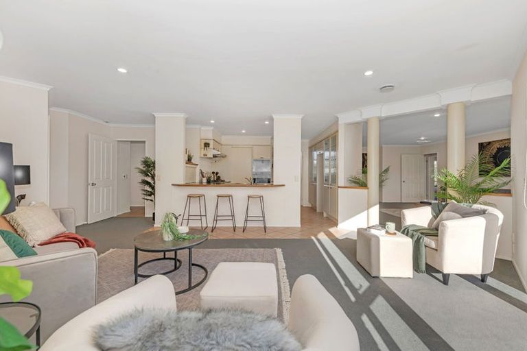 Photo of property in 12 Ballycullanie Place, Dannemora, Auckland, 2016