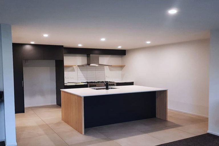 Photo of property in 4/60 Hayfield Way, Karaka, Papakura, 2580