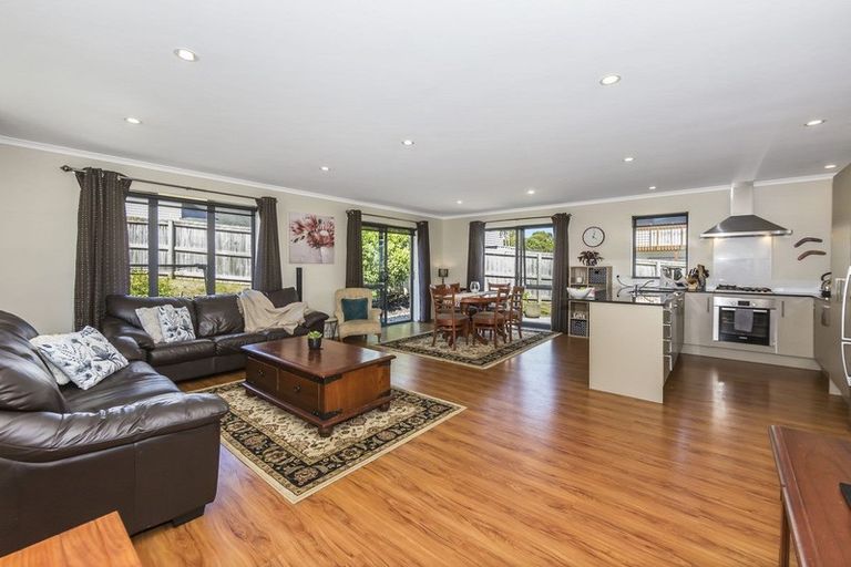 Photo of property in 6 Maylee Crescent, Gulf Harbour, Whangaparaoa, 0930