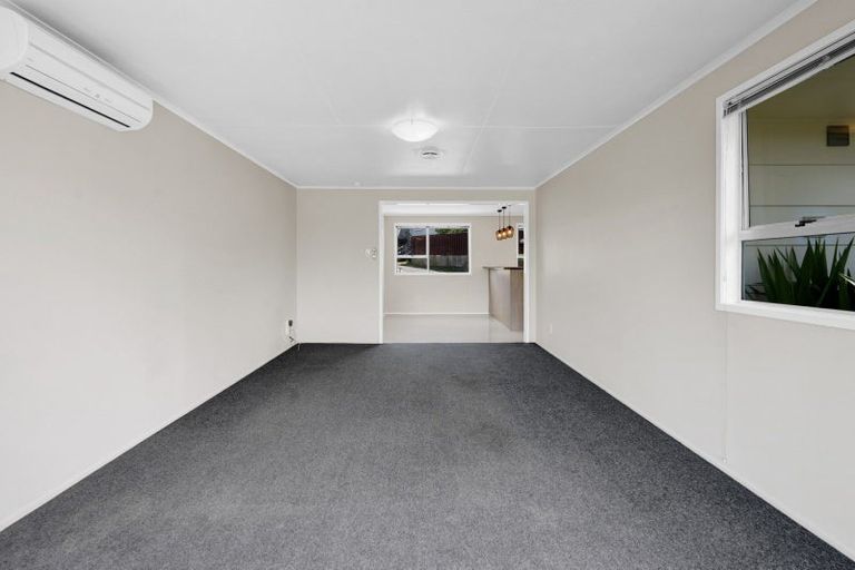 Photo of property in 35f Clearmont Crescent, Blagdon, New Plymouth, 4310
