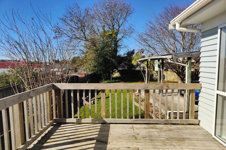 Photo of property in 22 Clendon Place, Manurewa, Auckland, 2102