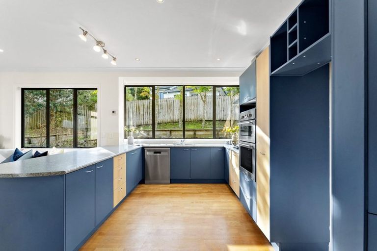 Photo of property in 19 Virginia Street, Henderson, Auckland, 0612