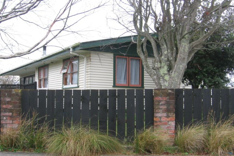 Photo of property in 40 Tararua Terrace, Cloverlea, Palmerston North, 4412
