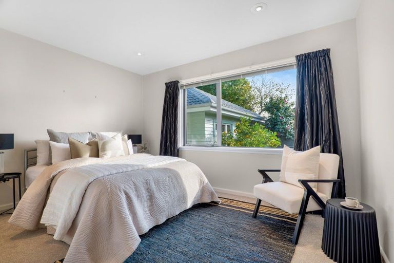 Photo of property in 100 Memorial Avenue, Ilam, Christchurch, 8053