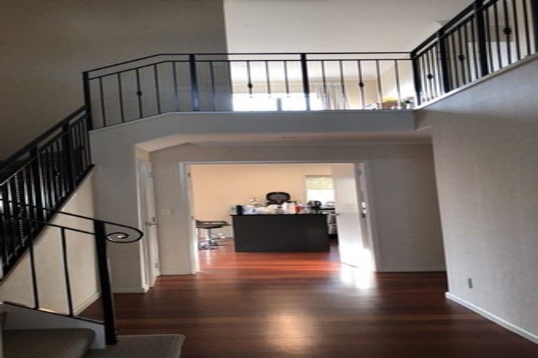 Photo of property in 41 Laurel Oak Drive, Schnapper Rock, Auckland, 0632