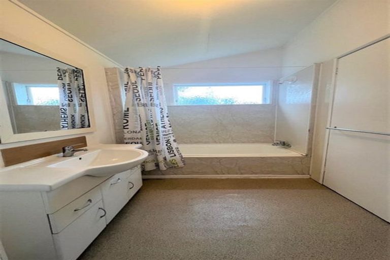 Photo of property in 1/4 Thompson Street, Mangere East, Auckland, 2024