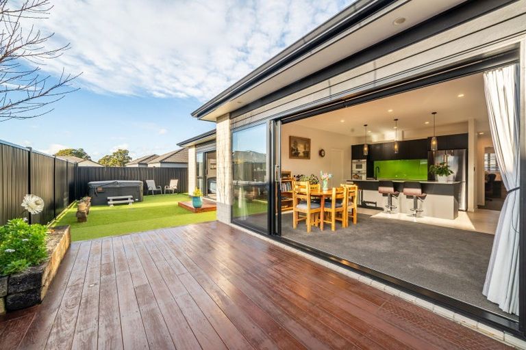 Photo of property in 20 Kerrigan Crescent, Wallaceville, Upper Hutt, 5018