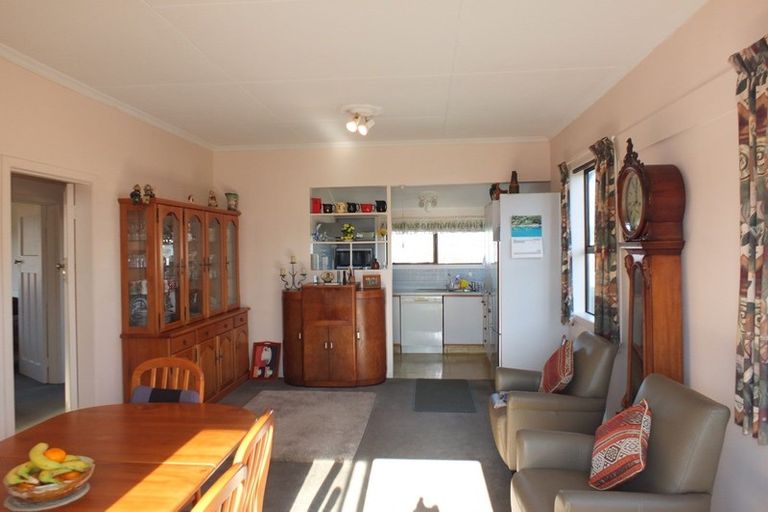 Photo of property in 39 Shortt Street, Foxton Beach, Foxton, 4815
