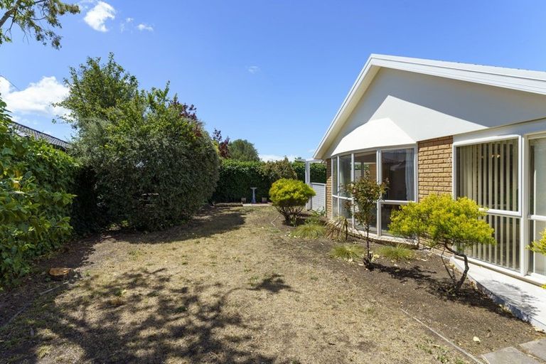 Photo of property in 166 Queenspark Drive, Parklands, Christchurch, 8083