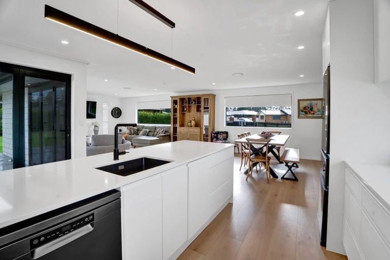 Photo of property in 26 Mercade Close, Stratford, 4332