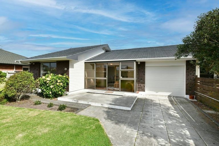 Photo of property in 48 Edward Avenue, Orewa, 0931