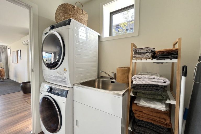 Photo of property in 29a Rannoch Drive, Jacks Point, Queenstown, 9371