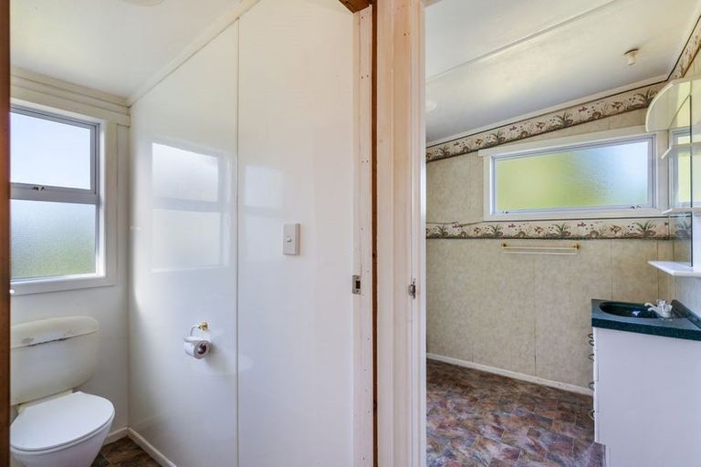 Photo of property in 90 Rangatira Drive, Mangakino, 3421