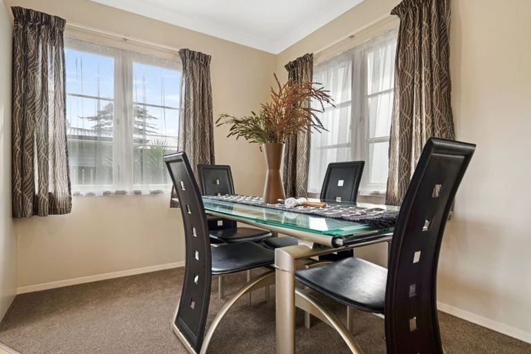 Photo of property in 13 Vardon Road, St Andrews, Hamilton, 3200