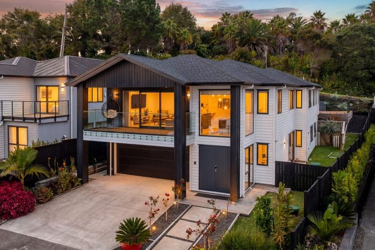 Photo of property in 19 Pacific Heights Road, Orewa, 0931