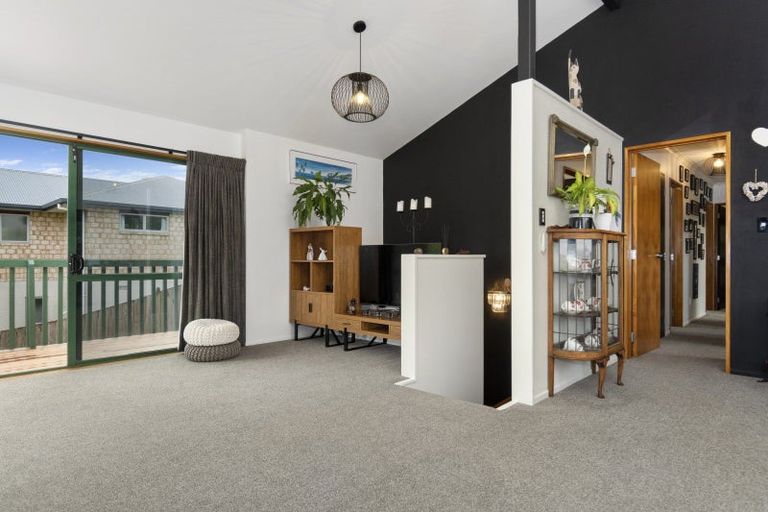 Photo of property in 17 Vanderbilt Place, Welcome Bay, Tauranga, 3112
