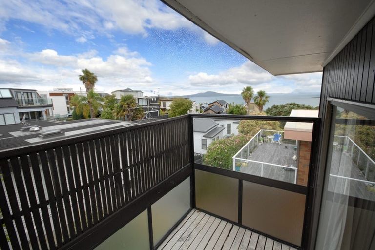 Photo of property in 2/12 Marama Street, Castor Bay, Auckland, 0620