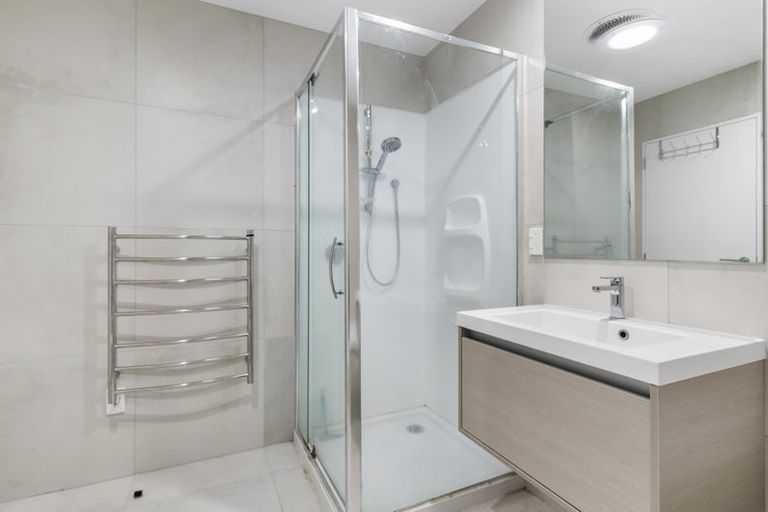 Photo of property in 16 Rorida Lane, Flat Bush, Auckland, 2019