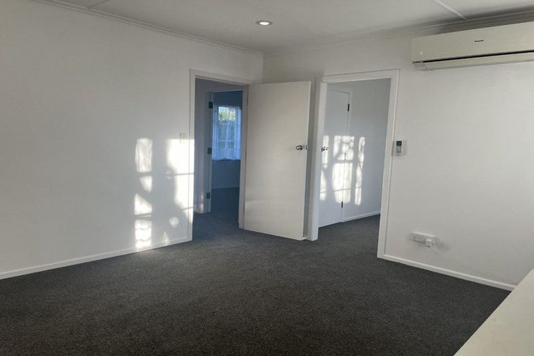 Photo of property in 24 Croydon Road, New Lynn, Auckland, 0600